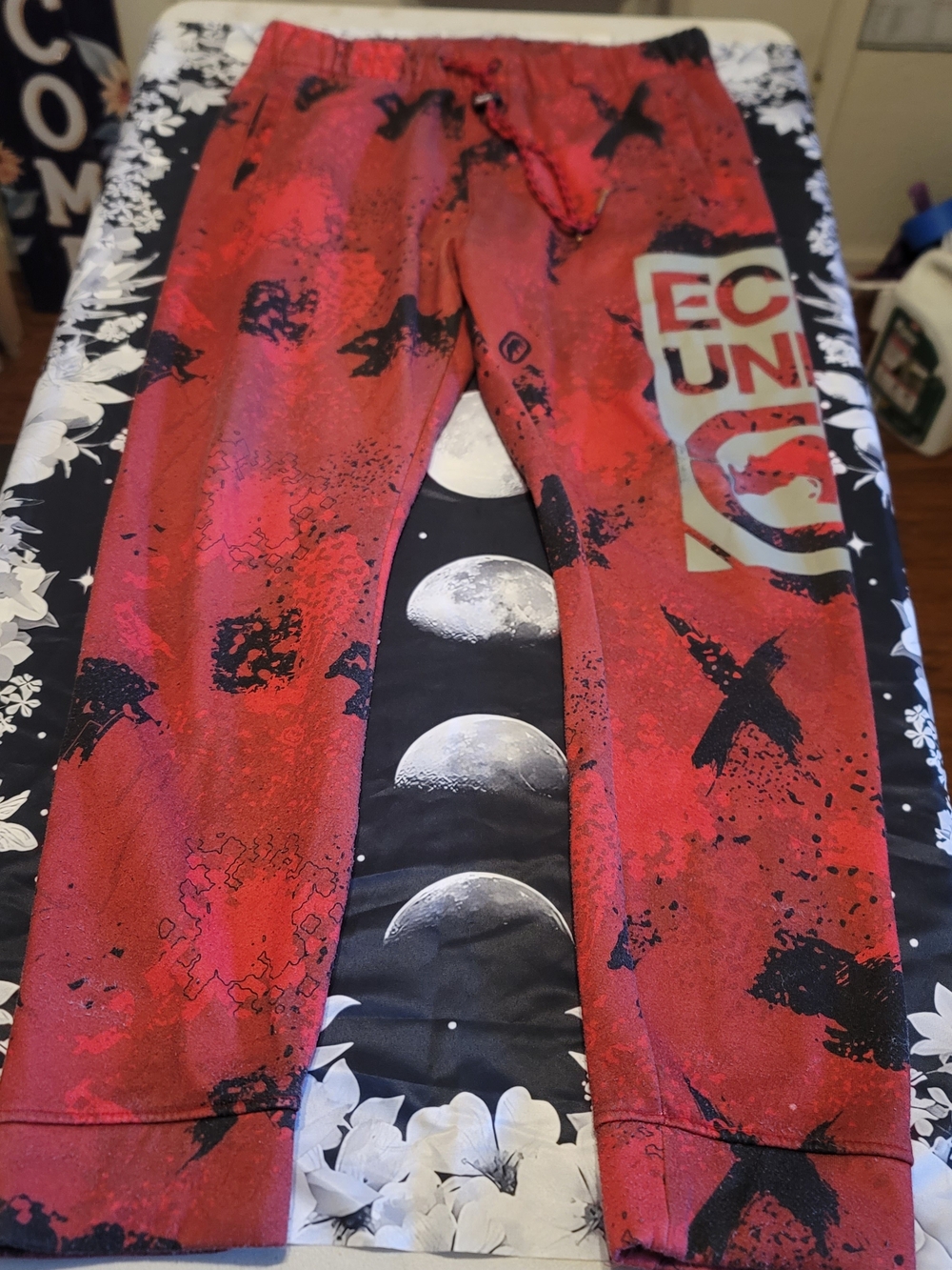 🔥3 For $20 Ecko Unltd Medium Red Joggers